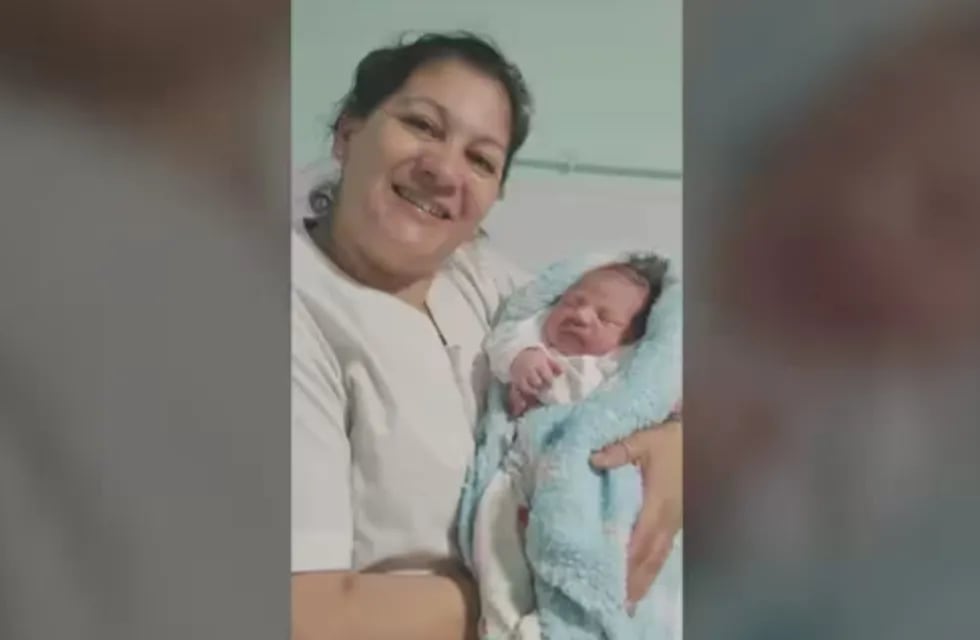 Laura Chamorro, directora de Enfermería, asistió el parto. Gentileza: TN.