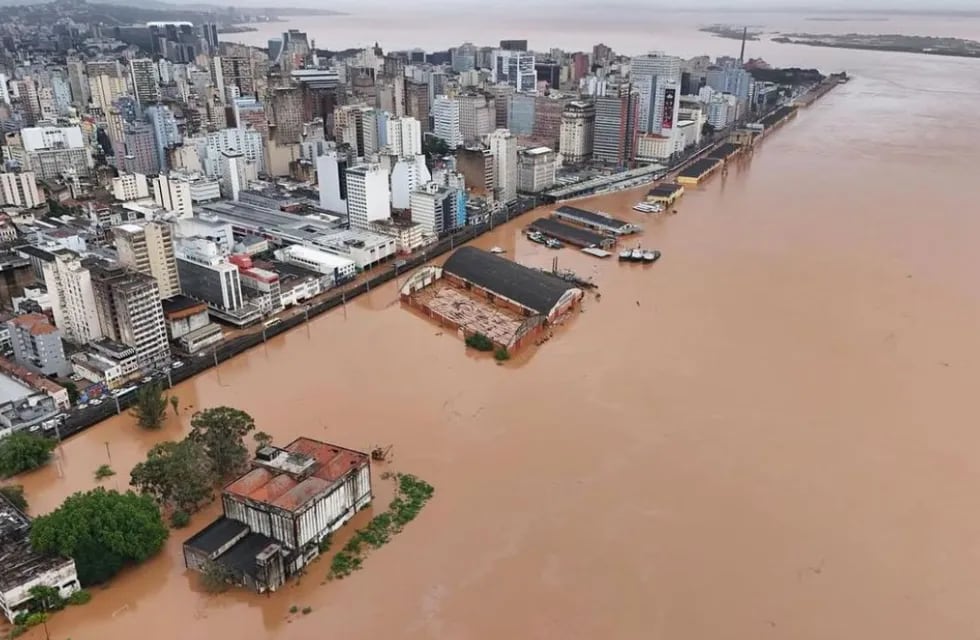 Al menos 66 muertos y 101 desaparecidos por las inundaciones.