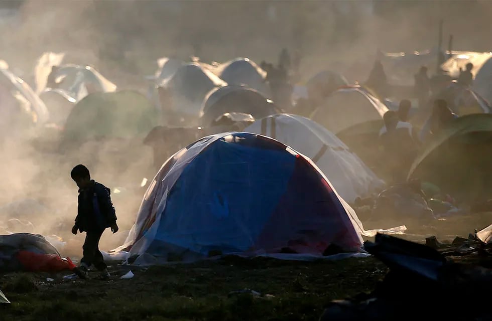 Los refugiados son personas o grupos que huyen de eventos traumáticos que ponen en peligro sus vidas. - Los Andes