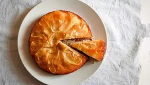 Una reversión de la torta invertida de manzana, el clásico de Wanda Nara