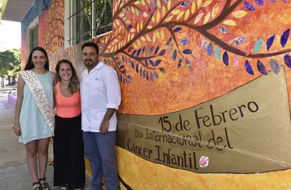 Godoy Cruz: un centro de salud luce un mural de concientización sobre el cáncer infantil