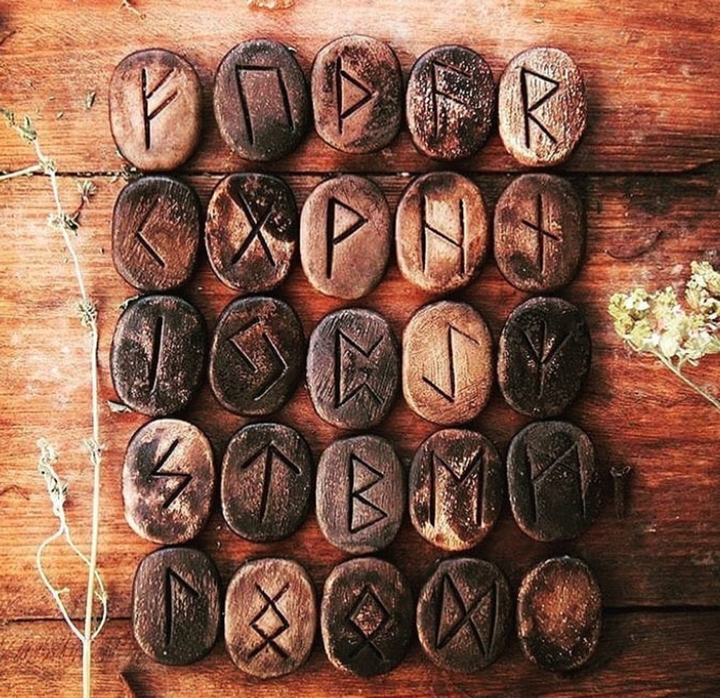Las runas nórdicas. Foto: Instagram @artsviking