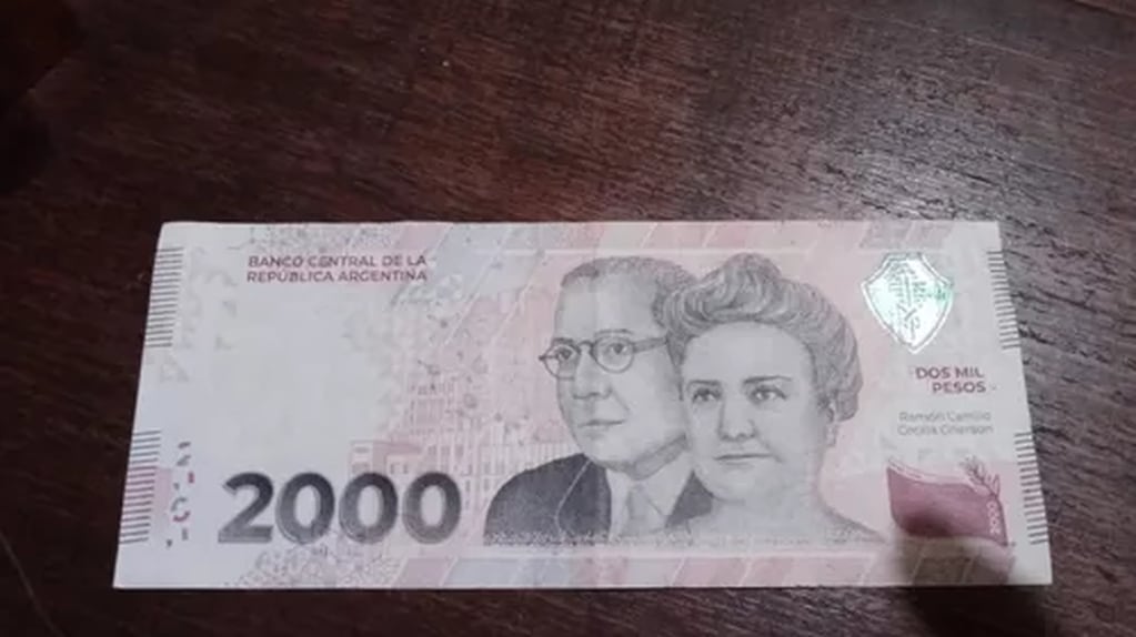 Los coleccionistas argentinos tienen la posibilidad de pagar hasta 80.000 pesos por este billete con un error de impresión. Captura: MercadoLibre