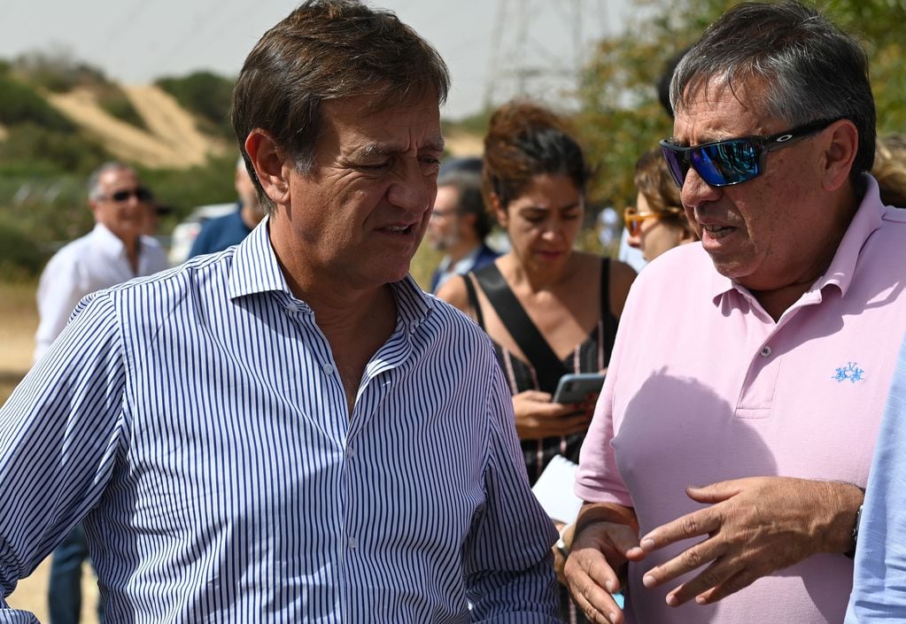 El gobernador Rodolfo Suárez junto al superintendente del Departamento General de Irrigación, Sergio Marinelli están en Israel.
