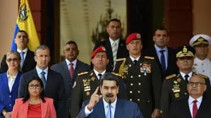 Respuesta. Nicolás Maduro se defiende y acusa al Gobierno de Estados Unidos de querer apropiarse de las reservas de petróleo de Venezuela. (AP)