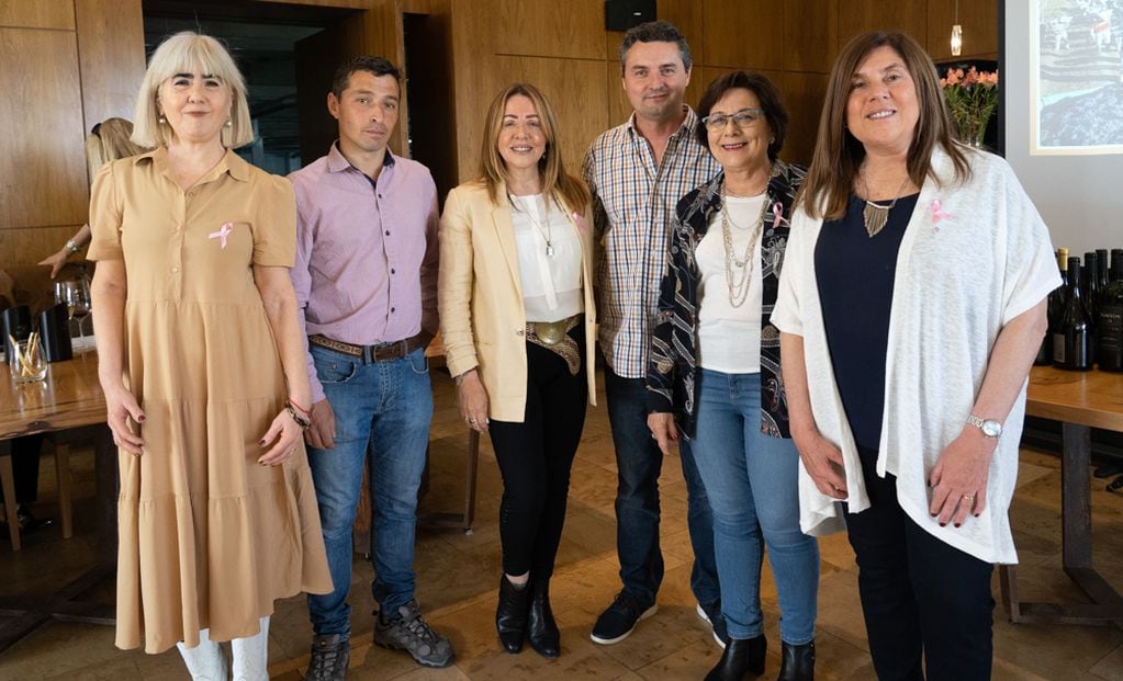 Fátima Villagra, Hernán Scaler, Adriana MartÍnez, David Bonomi, Cristina Pandolfi y Ana Gaibazzi.