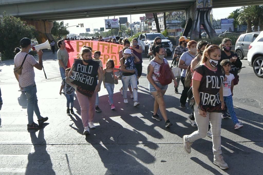 Manifestación del Polo Obrero. Orlando Pelichotti / Los Andes