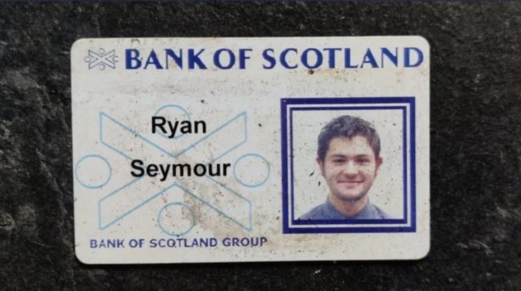 Toda la documentación de Ryan Seymour estaba en el mismo lugar donde él mismo las había guardado.