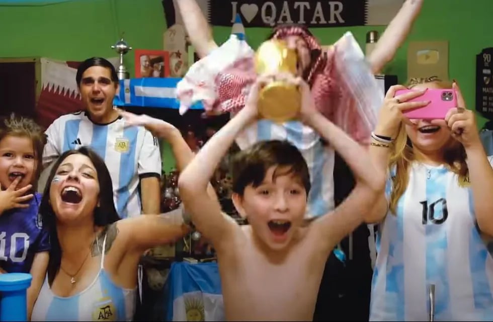 La emoción de la gente protagoniza la película de la Selección Argentina campeona del mundo. / captura de video