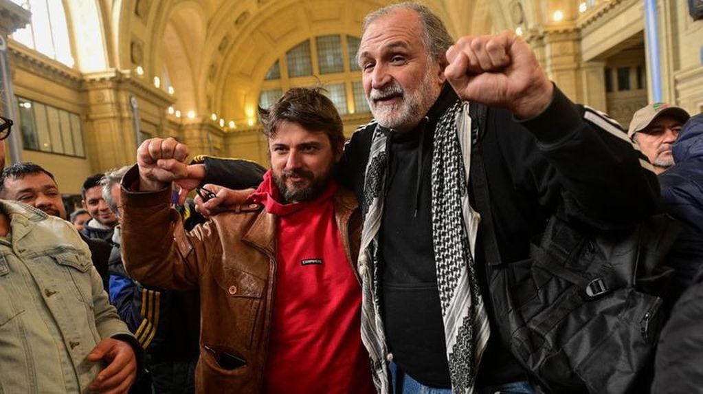 Juntos. Juan Grabois y Eduardo Belliboni, del Polo Obrero, en una asamblea piquetera, en Capital Federal, en junio pasado.