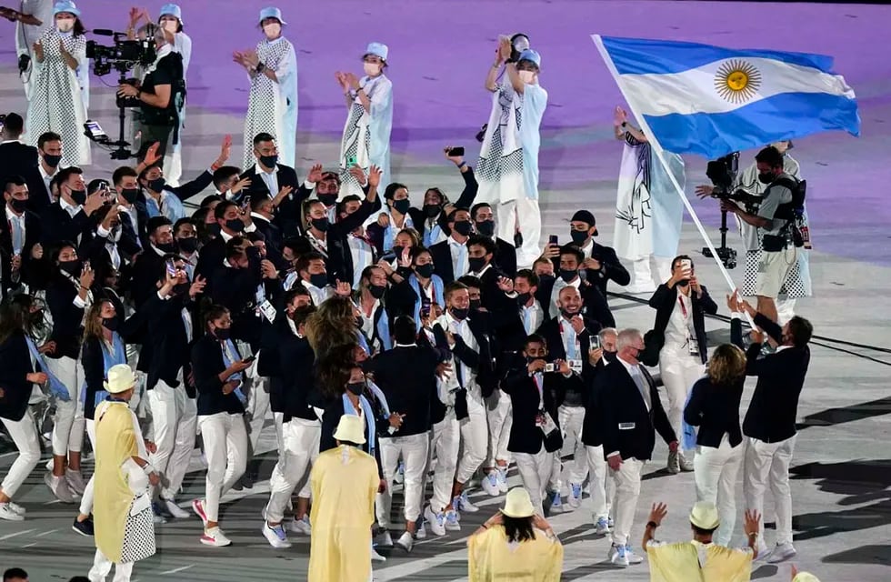 Los atletas e integrantes de la delegación argentina podrán regresar una vez terminada su participación en Tokio 2020. Foto: AP