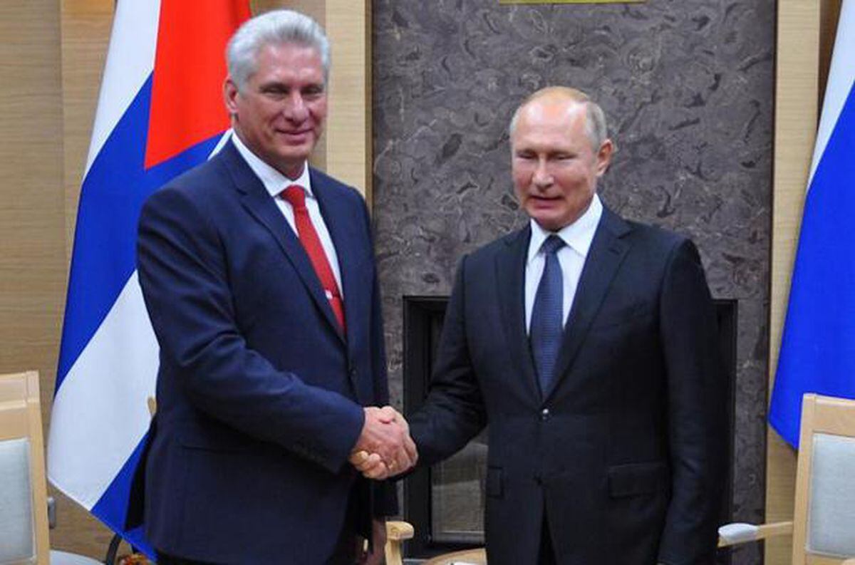 Presidente de la República de Cuba, Miguel Díaz-Canel Bermúdez y el Presidente de la Federación de Rusia, Vladimir Putin