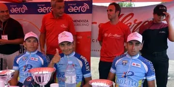 La Asociación Ciclista Mendocina rindió homenaje a la ciclista María Ester Mendoza, quien falleció al ser embestida. 