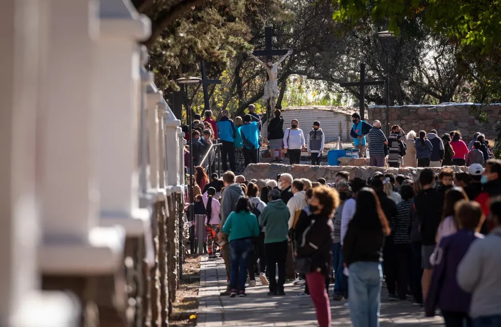 Vía Crucis en el Calvario de Mendoza
Foto: Ignacio Blanco / Los Andes