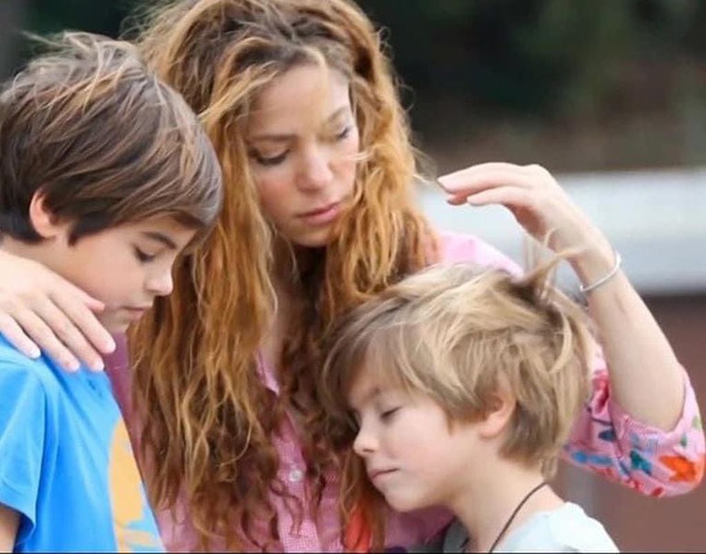 Shakira se refugia en sus hijos tras separarse de Piqué