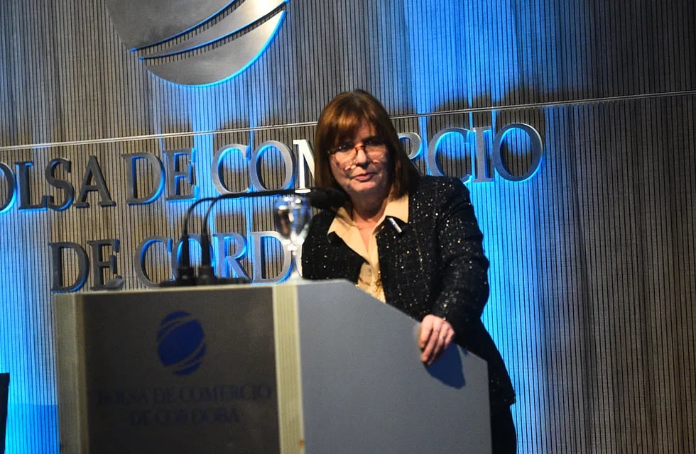 Juntos por el Cambio: Patricia Bullrich en la Bolsa de Comercio de Córdoba. (Pedro Castillo)