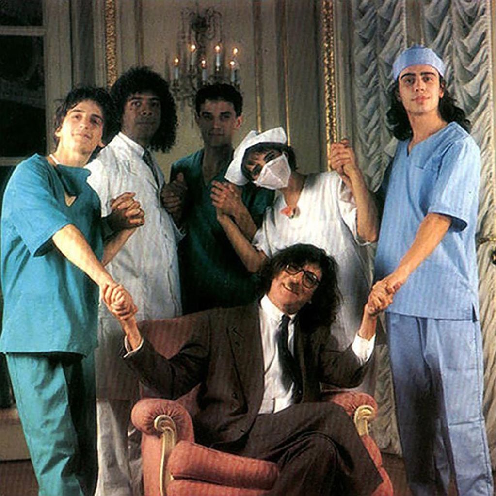 Charly García y "Los enfermeros".