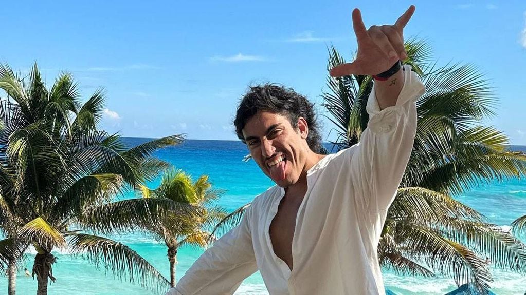 Tomás Holder se fue de vacaciones a Cancún.