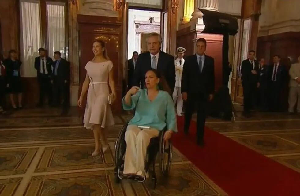 Video: el gesto de Alberto Fernández con Gabriela Michetti que rompió el protocolo