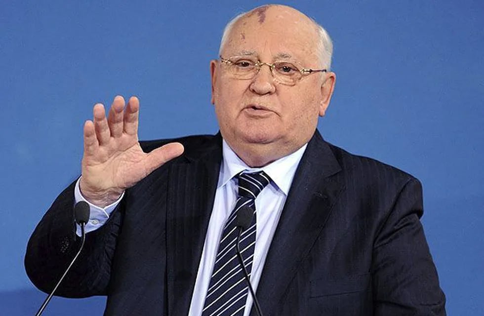 Gorbachov acusa a Estados Unidos de arrastrar a Rusia a otra confrontación 