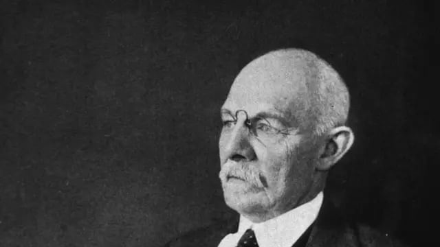En 1894 ideó y regló la mastectomía radical que lleva su nombre.