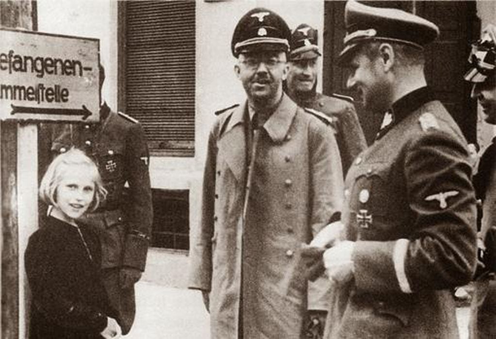 Heinrich Himmler solía visitar con su hija los campos de concentración.