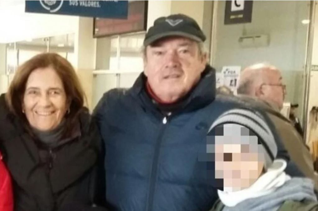 José Enrique Del Río (74) y María Mercedes Alonso (72) fueron hallados asesinados dentro de su auto, en un garaje de Melo al 1100, en Vicente López. Foto: Facebook