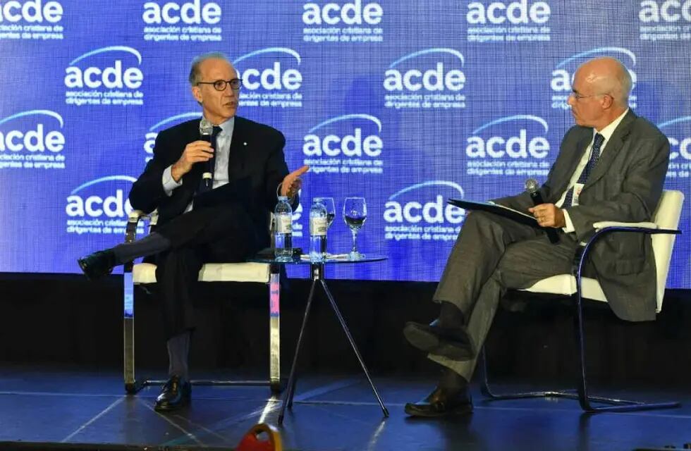 Carlos Rosenkrantz, vicepresidente de la Corte Suprema de la Nación y
Juan Vaquer, ex presidente de ACDE.