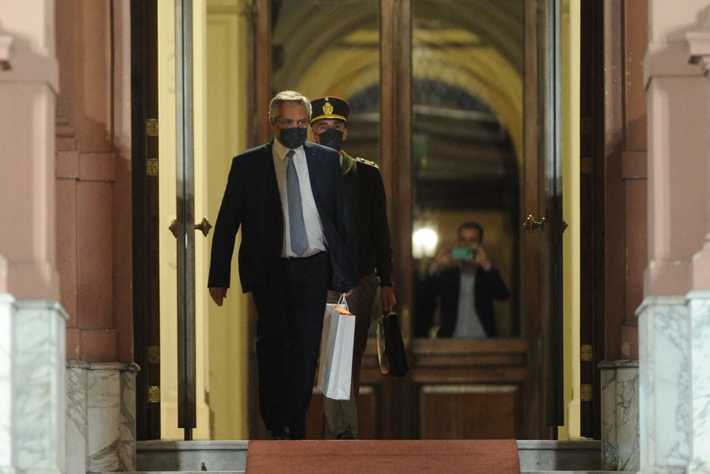 El presidente Alberto Fernández deja la Casa de Gobierno - Foto: Juano Tesone  