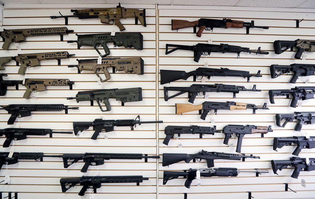 Los fusiles son las armas más usadas en los tiroteos de EEUU - AP