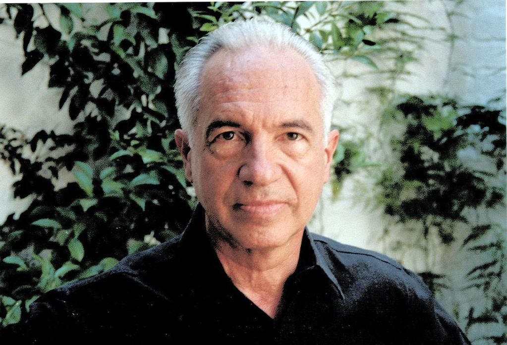 Andrés Cáceres, autor de la biografía de Vilma Rúpolo