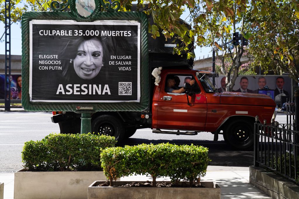 Carteles en contra de Cristina Fernández de Kirchner en la ciudad de Buenos Aires - Foto Clarín
