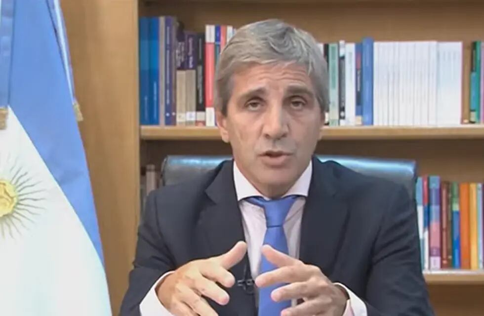 Luis Caputo, ministro de Economía, durante los anuncios de las medidas económicas.