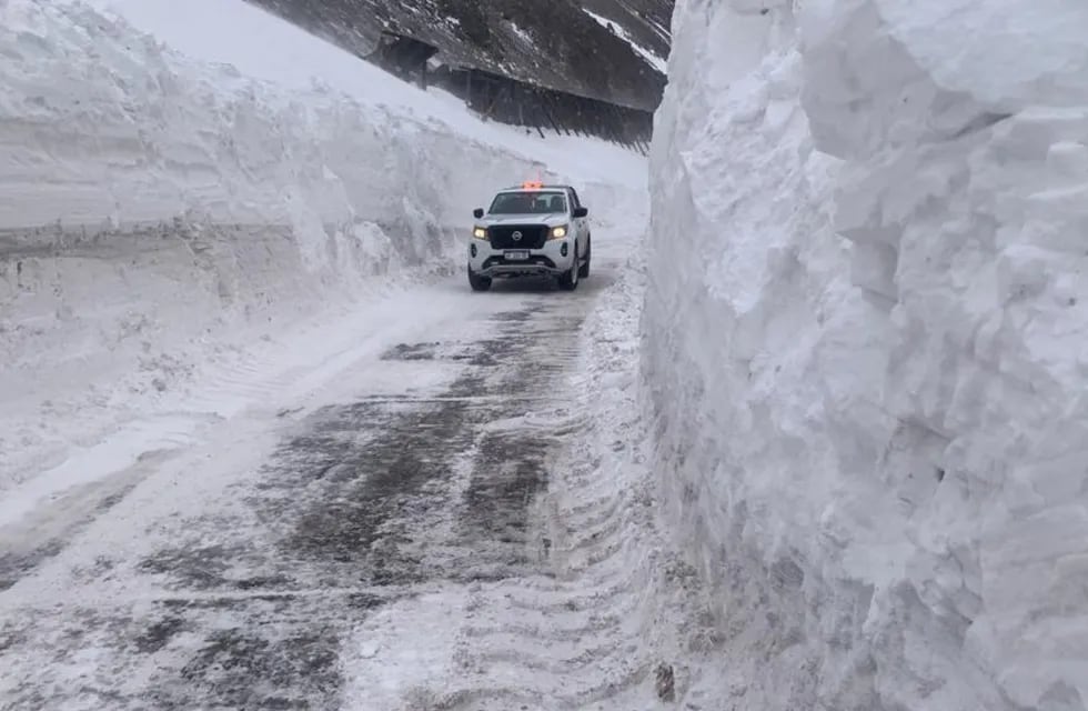 Gran cantidad de nieve acumulada en Alta Montaña durante esta última semana.