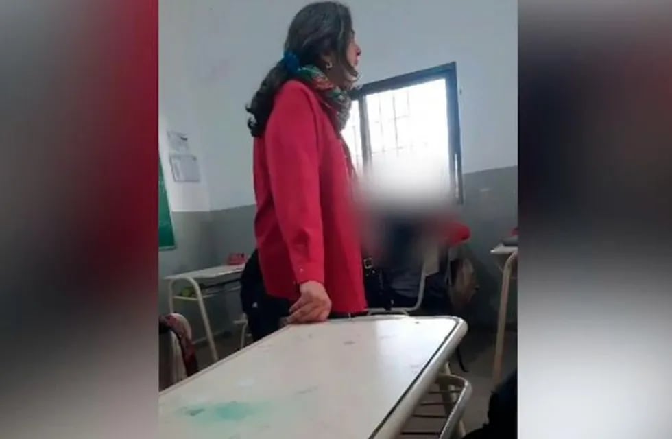 Una docente de Córdoba insultó a sus alumnos por simpatizar con Milei y el video se viralizó.