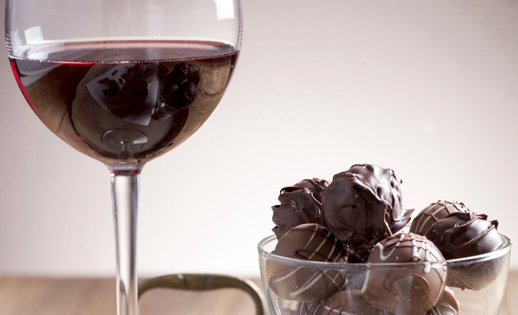 El maridaje de vino y chocolate puede ser muy satisfactorio para nuestro paladar. - Imagen web