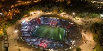 El director de Seguridad en Espectáculos Futbolísticos, Guillermo Madero, calificó como "muy exitoso" el operativo de anoche en Mendoza. 