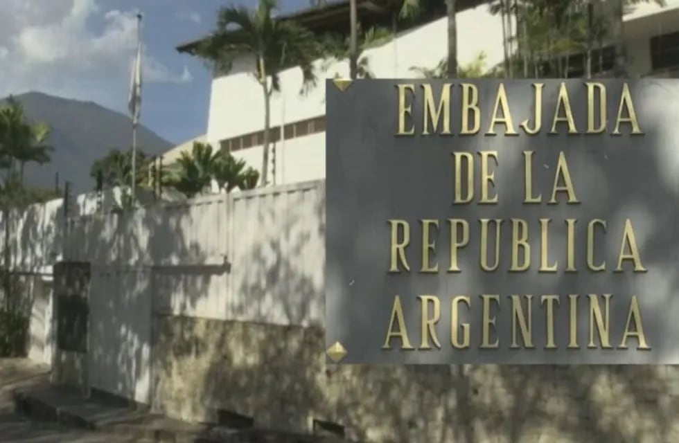 Hay seis dirigentes opositores venezolanos refugiados en la embajada argentina. Gentileza: Noticias Caracol.