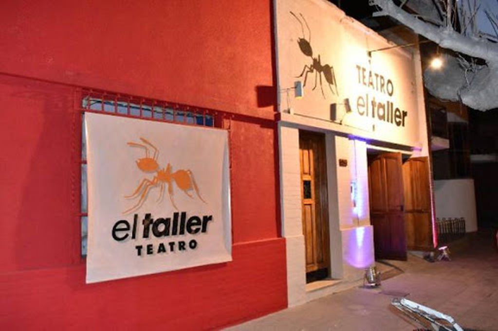 Las salas de teatro independiente del país continúan cerradas y se reinventaron con propuestas por streaming. Se ayudará a 24 espacios en toda la región de Cuyo.