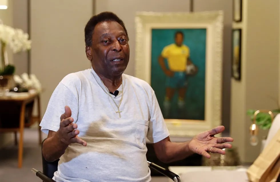 Pelé fue internado nuevamente en Brasil y el mundo del fútbol está atento a las novedades. / archivo