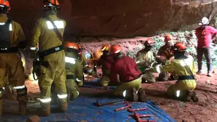 Nueve bomberos murieron enterrados