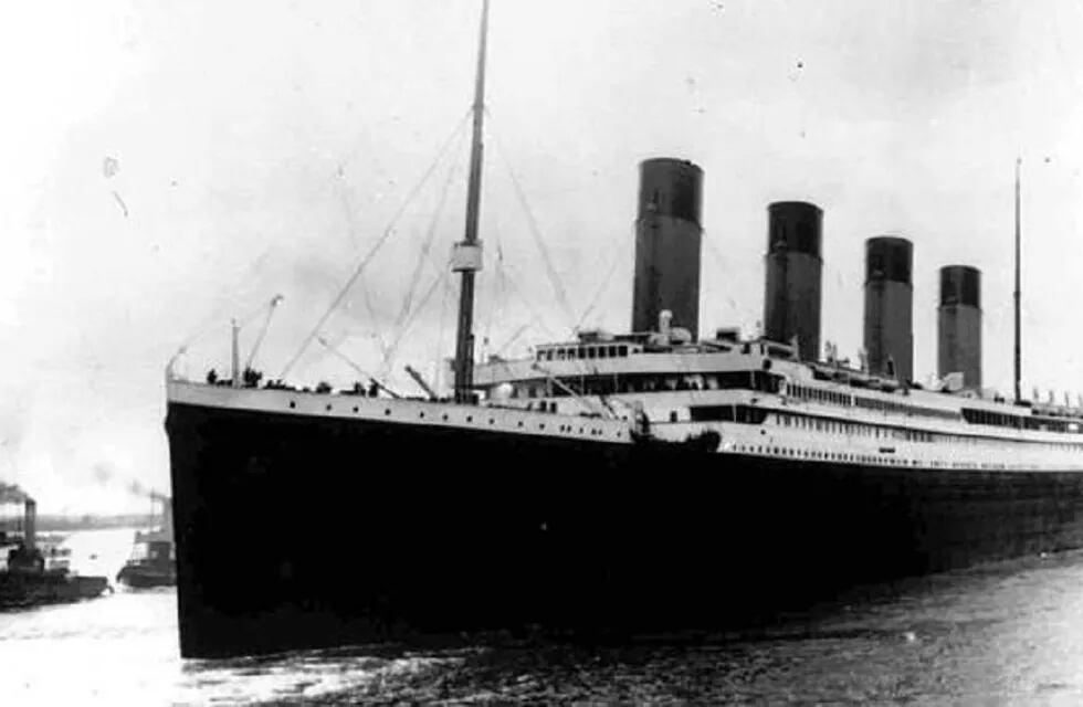 Revelan que un submarino golpeó al Titanic y denuncian que EE.UU. decidió ocultarlo