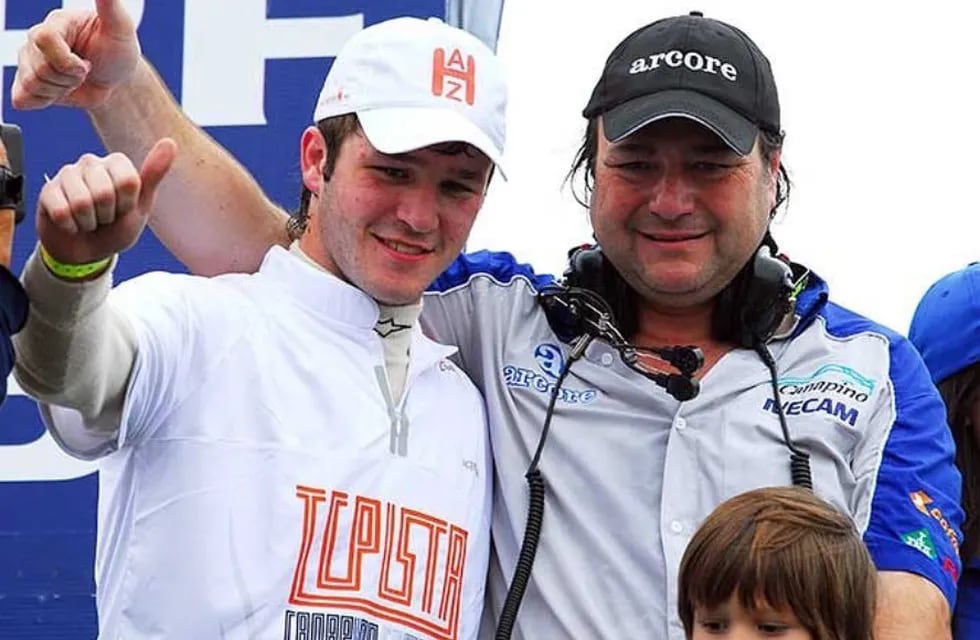 El cuatro veces campeón Turismo Carretera compartió una publicación en su Instagram para despedirse de su padre Alberto, quien falleció este lunes.