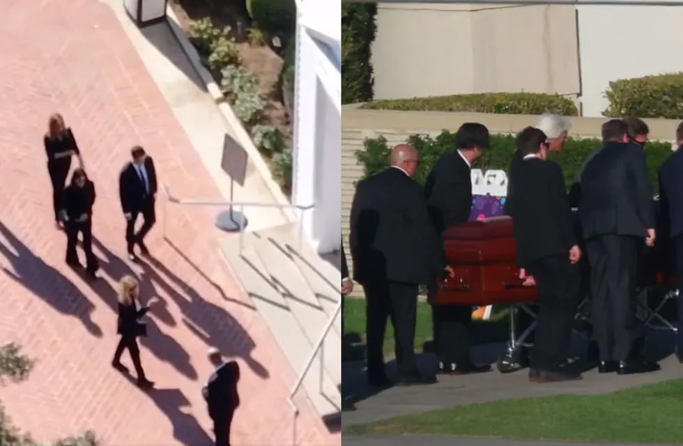 Video: los protagonistas de Friends asistieron al funeral de Matthew Perry y tuvieron un conmovedor gesto.