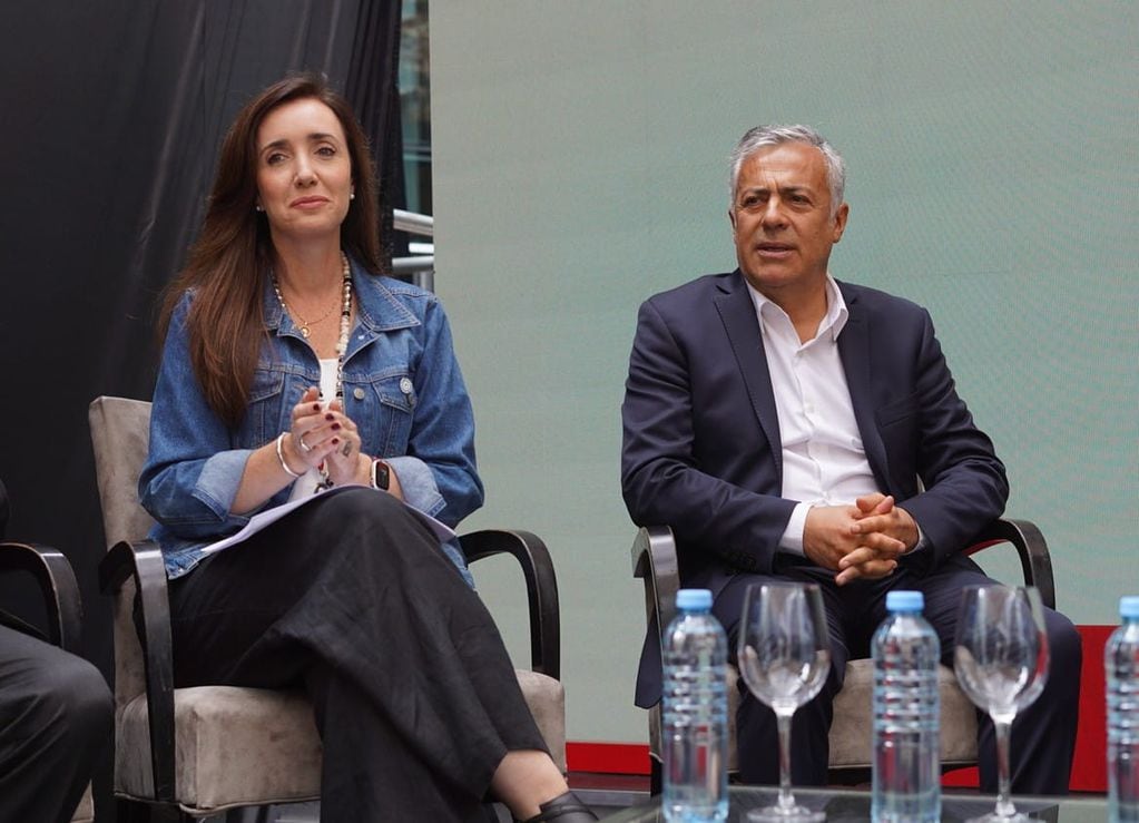 Desayuno Coviar 2024: la vicepresidenta Victoria Villarruel y el gobernador de Mendoza, Alfredo Cornejo (Nicolás Guevara / Los Andes)