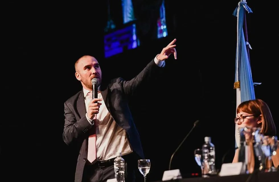 Martín Guzmán en conferencia frente a empresarios pymes en Salta