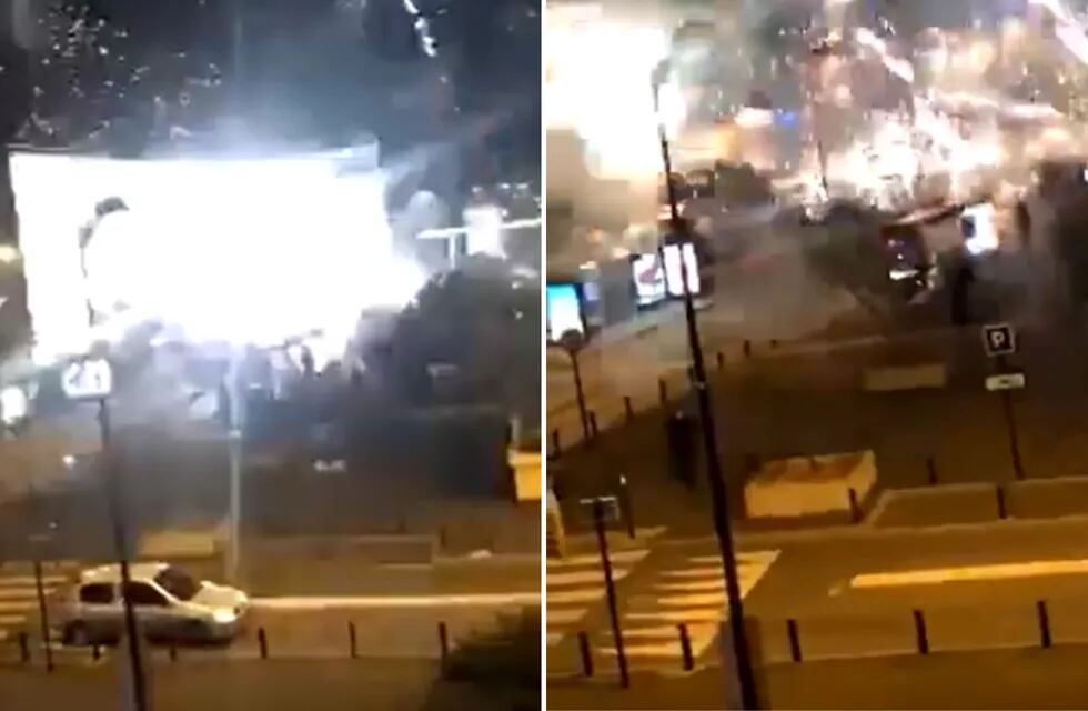 Una comisaría en los suburbios de París fue atacada anoche por desconocidos que utilizaron fuegos artificiales.