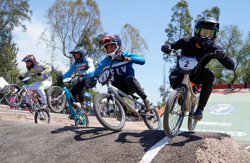 El Campeonato Argentino de BMX y Open de Pilotos llega este sábado 23 y domingo 24 de marzo en la pista José Luis Narpe, en el Parque General San Martín.