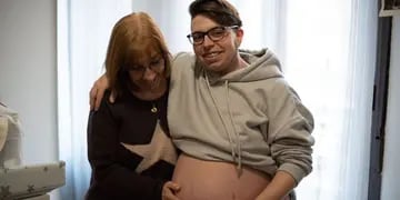 Rubén, el primer hombre trans embarazado en España, dio a luz a su “hije” Luar y estalló de felicidad
