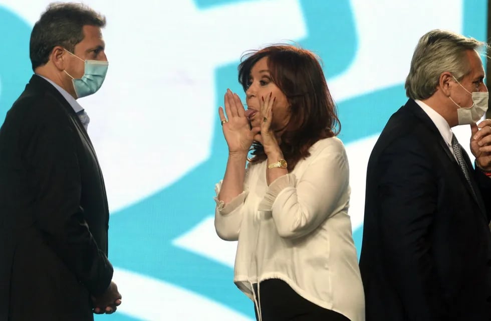 Cristina Kirchner cobra 10 millones por mes por doble pensión.